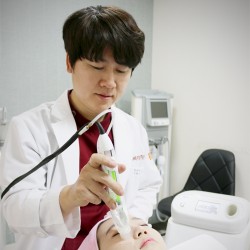 Học chuyên gia Hàn cách trị sẹo và vết thâm đảm bảo hiệu quả
